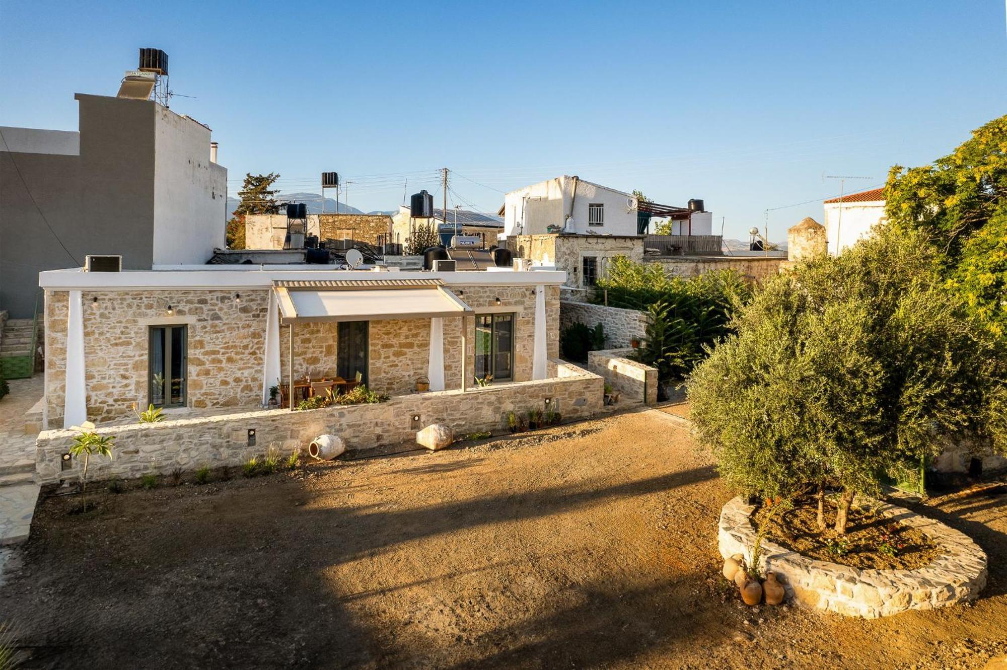 Papadia Luxury Apartments Pitsidia Esterno foto