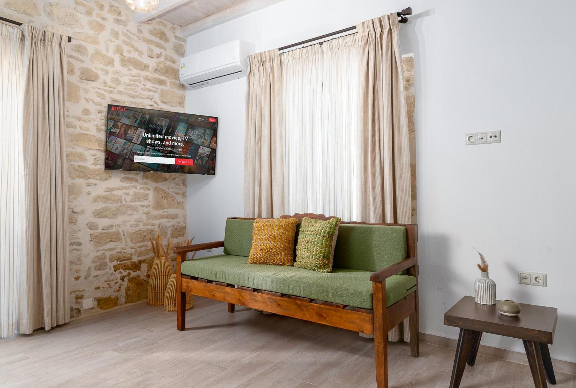Papadia Luxury Apartments Pitsidia Esterno foto