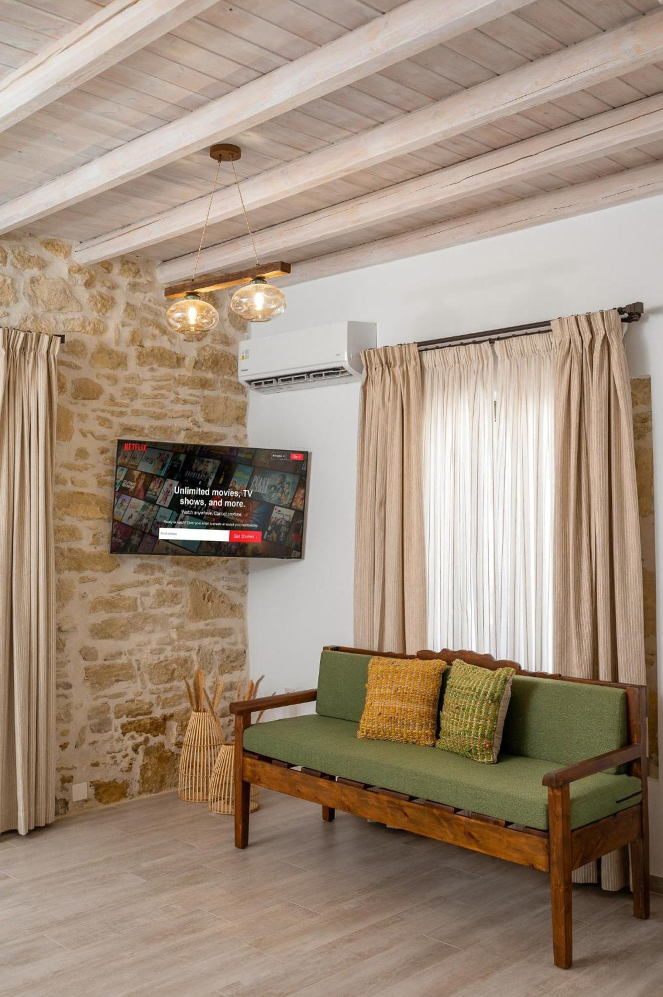 Papadia Luxury Apartments Pitsidia Esterno foto