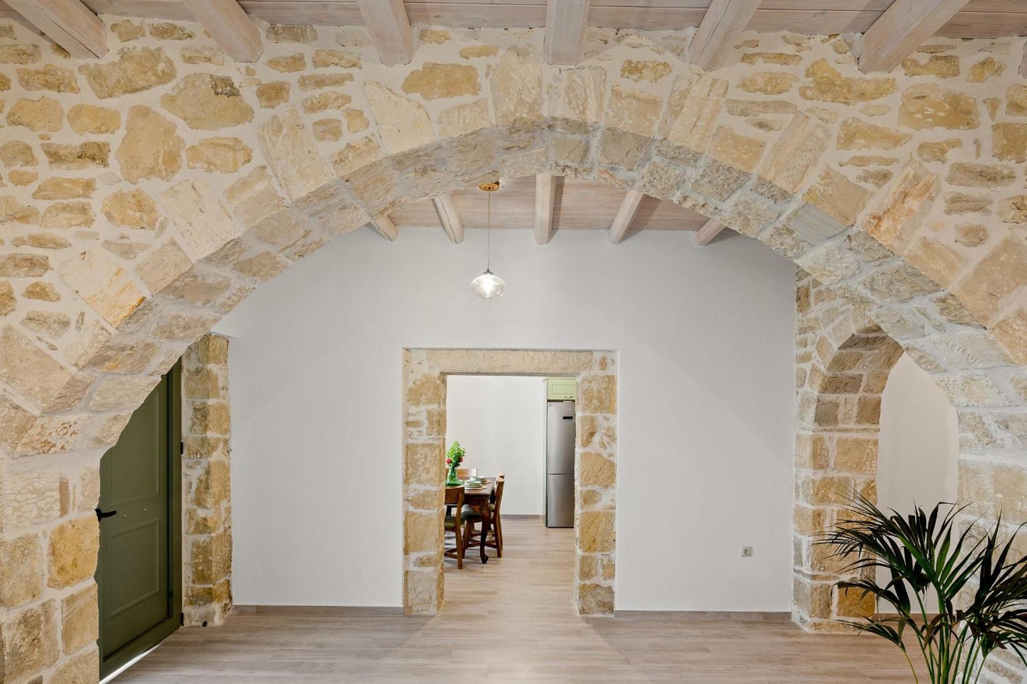 Papadia Luxury Apartments Pitsidia Esterno foto